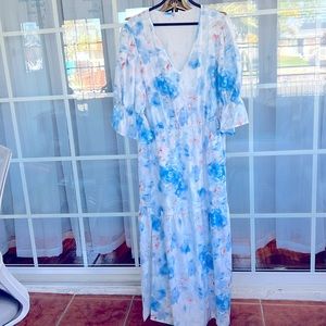 Vneck ruffled sleeve maxi